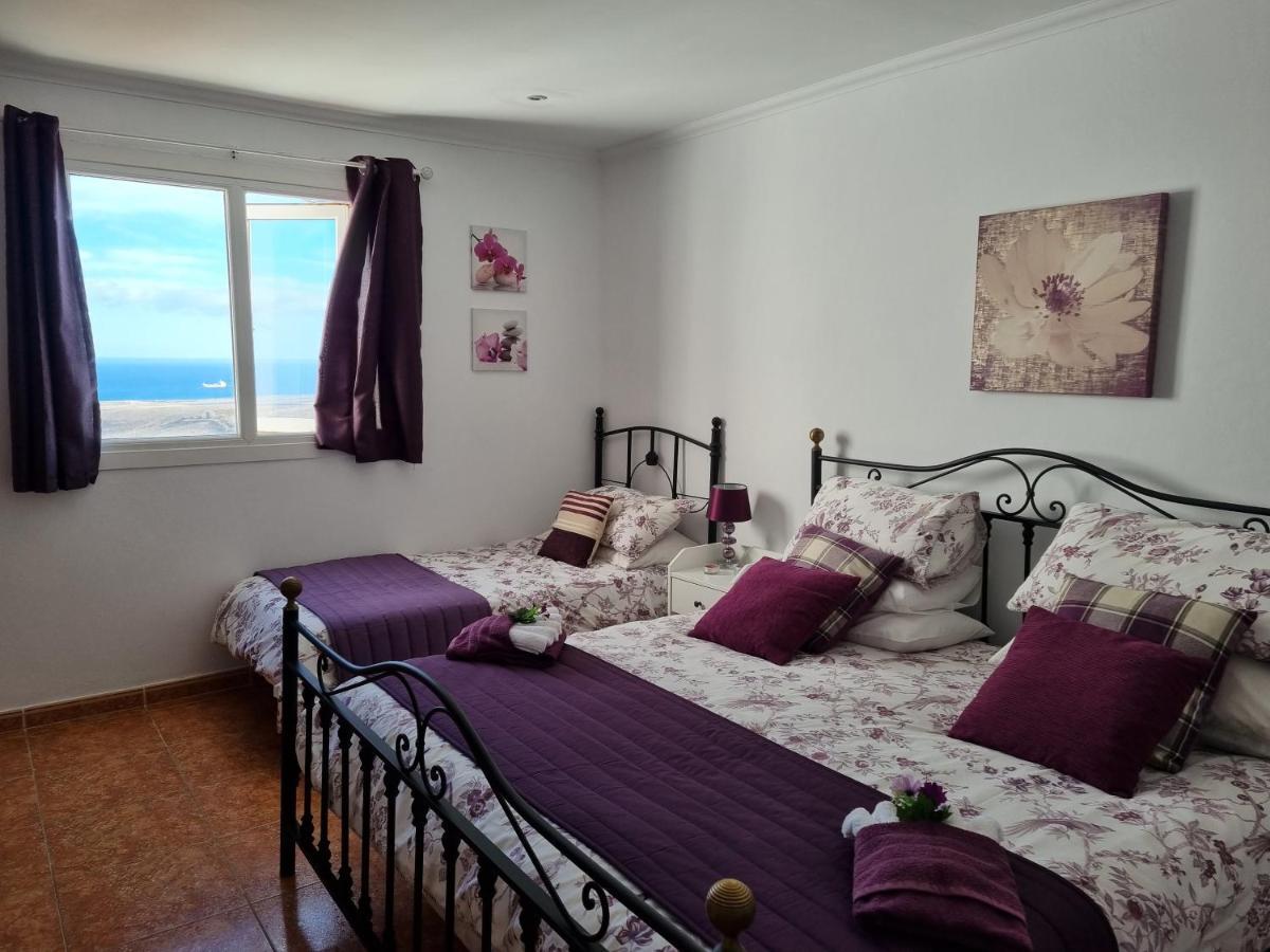 Villa Feliza Güime エクステリア 写真