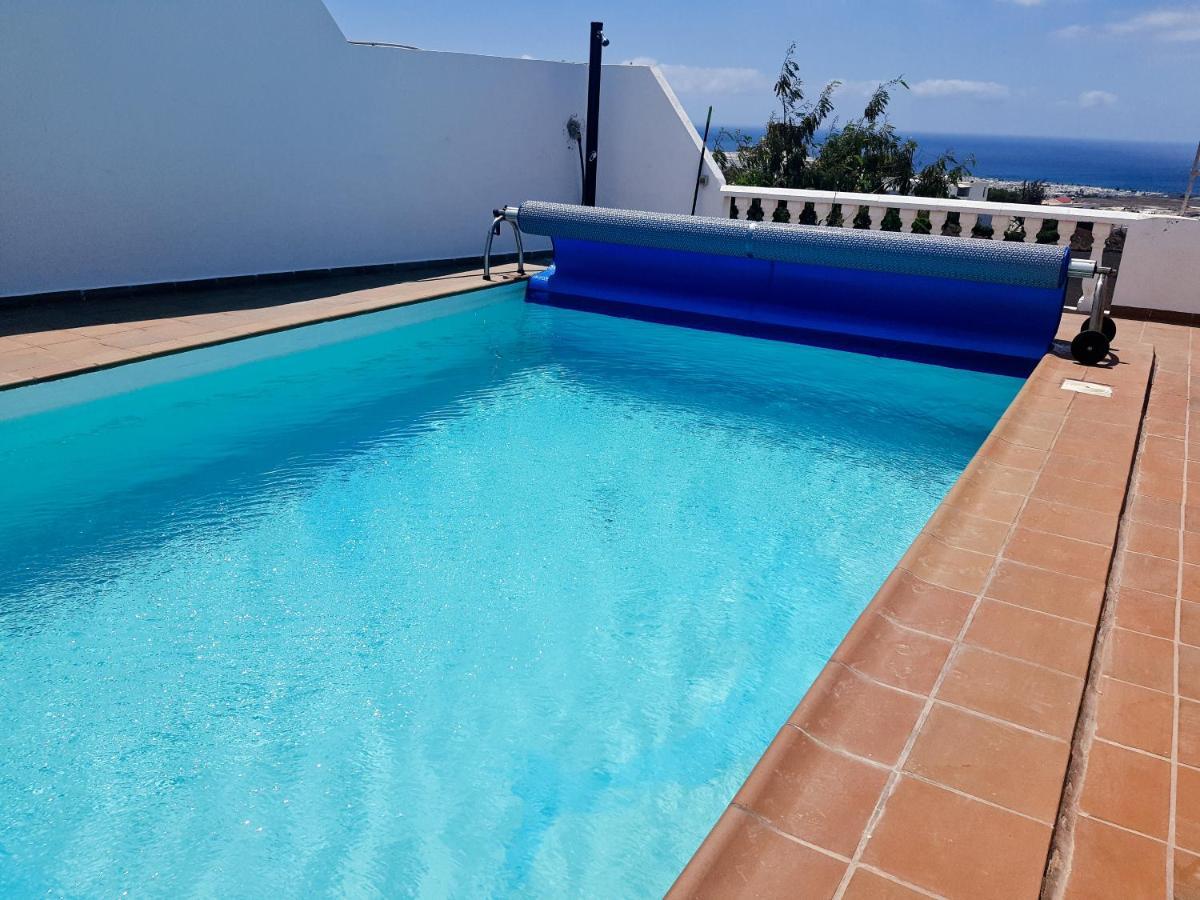 Villa Feliza Güime エクステリア 写真