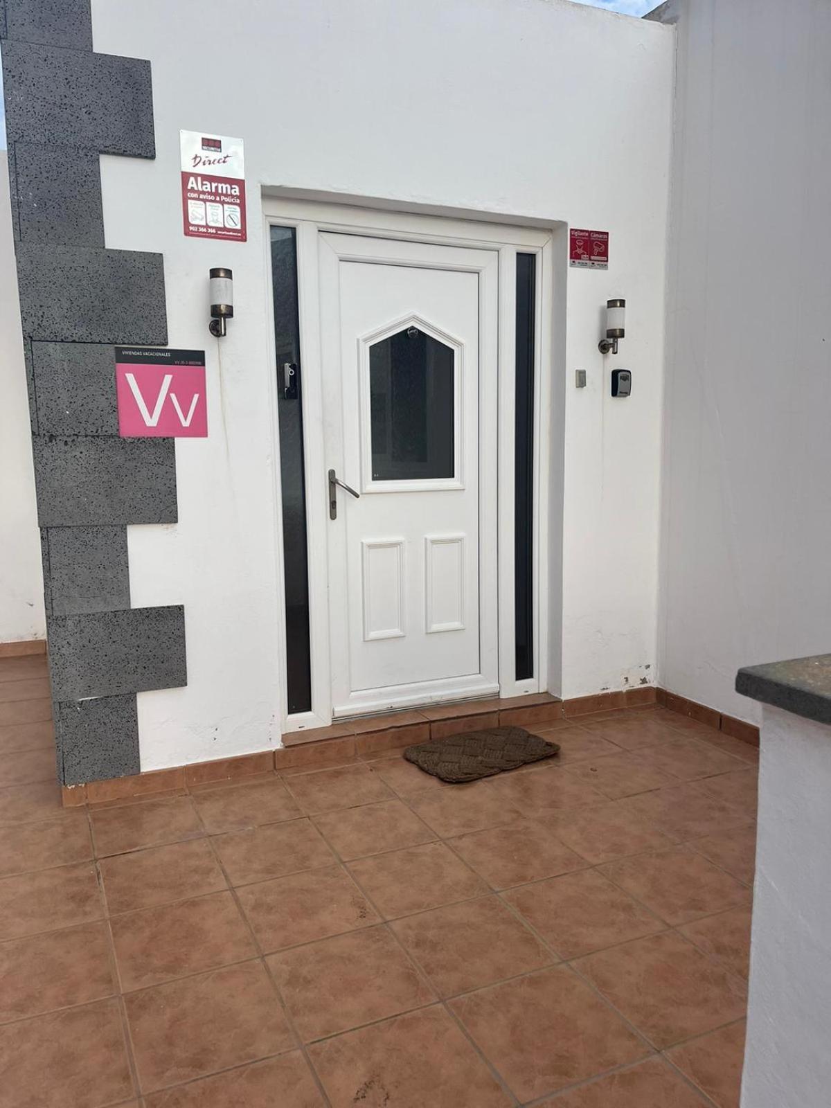 Villa Feliza Güime エクステリア 写真