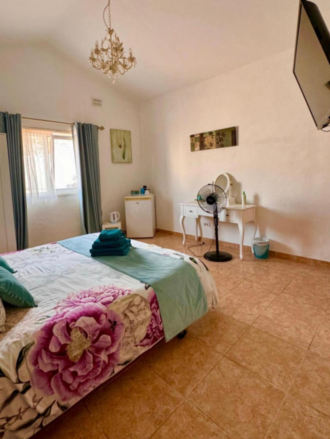 Villa Feliza Güime エクステリア 写真